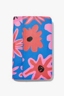 Typo Off The Grid Travel Wallet